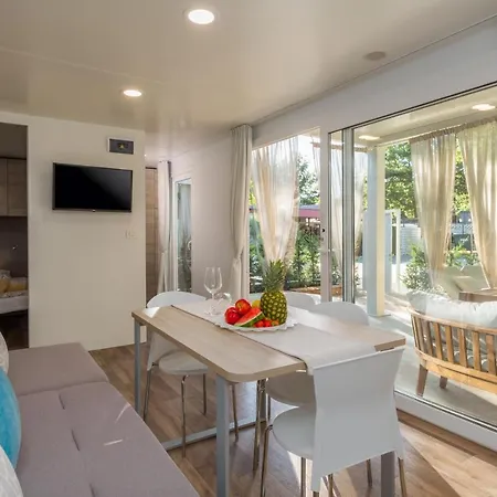 Polidor Kompleks wypoczynkowy 4*